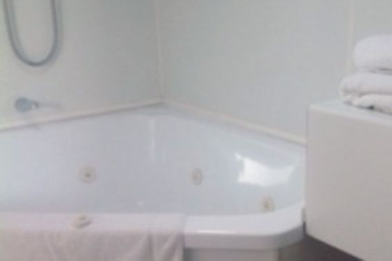 spa-bath motel unit
